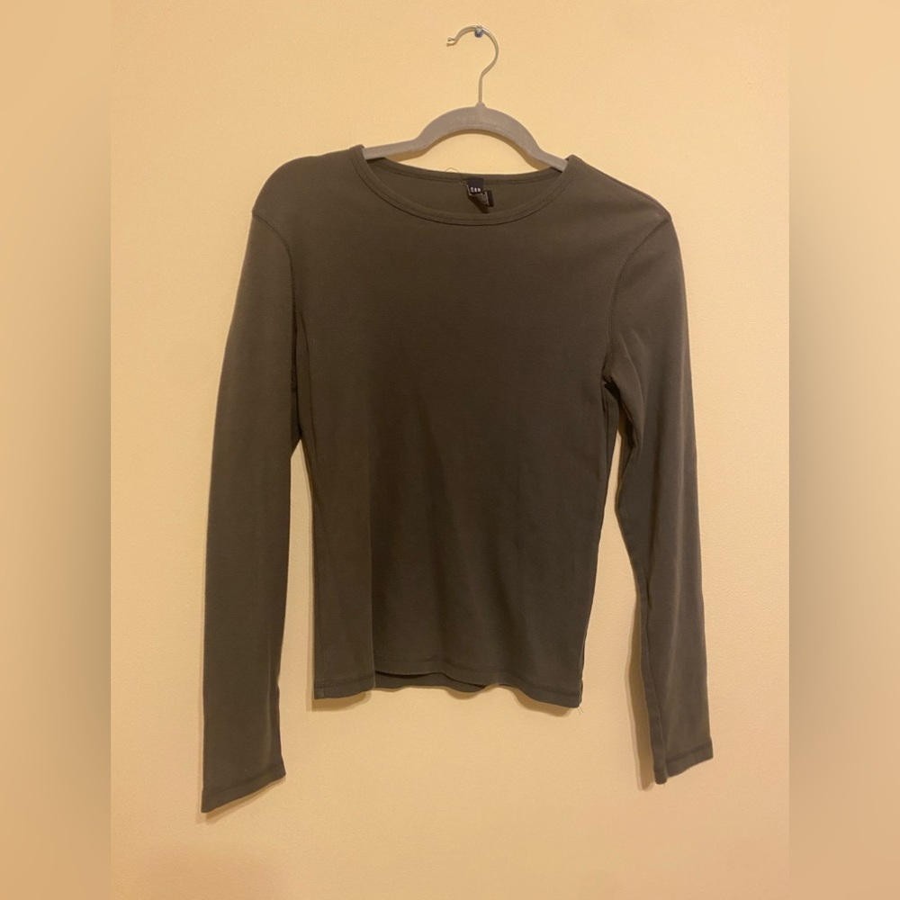 sweatshirt
